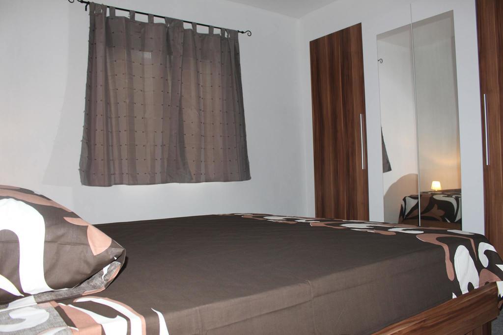 Apartment And Pool Nika Bibinje Extérieur photo