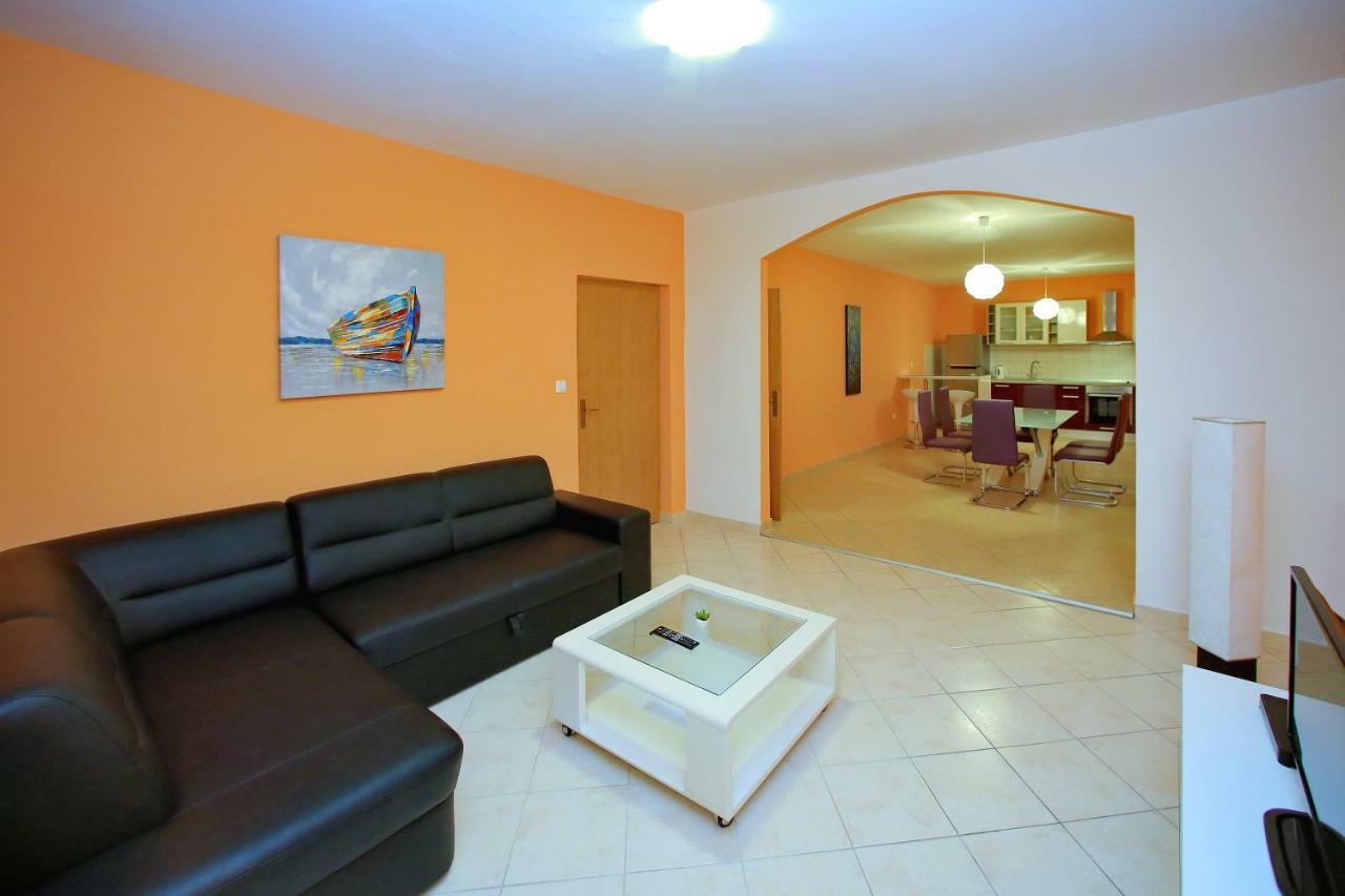 Apartment And Pool Nika Bibinje Extérieur photo